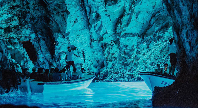 Blue-cave-tour-by-zentravel_web.jpg