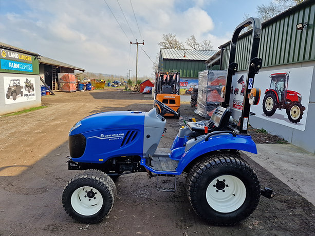 New Holland Boomer 25 compact tractor