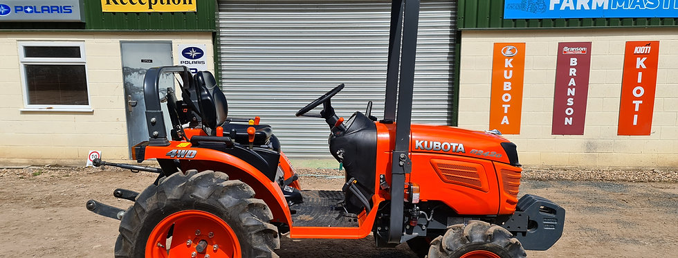 Kubota Compact Tractor B2420