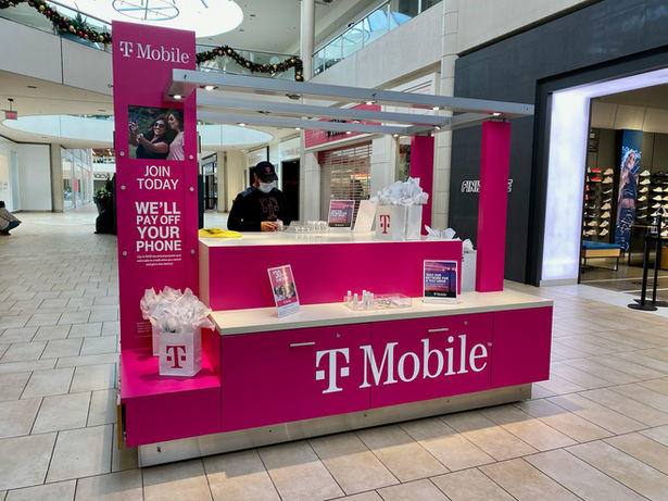 T-Mobile_Mall-Booth_Wrap