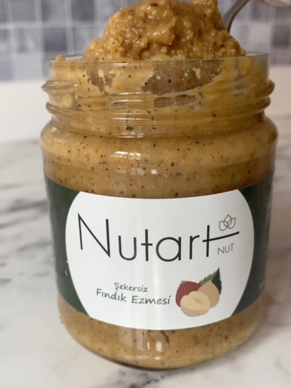 Sugar free hazelnut paste
