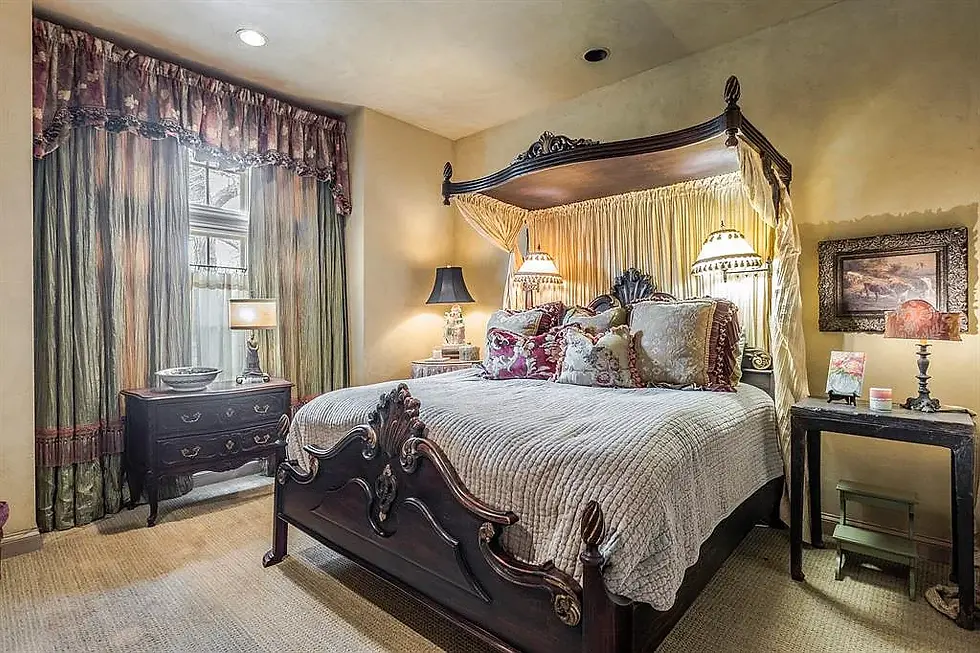 professional estate sale staging - Edmond, OK home ready for an estate sale