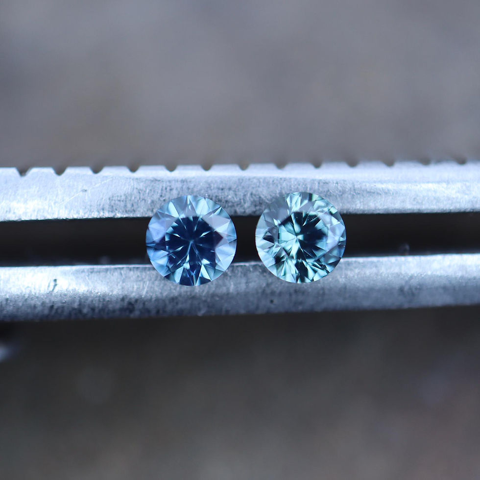 Thumbnail: Saphirs d'Auvergne appairage ronds brillants  0.19ct