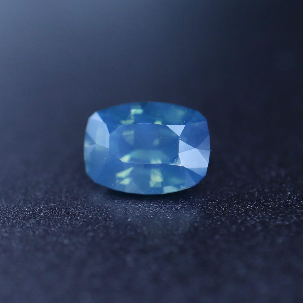 Thumbnail: Saphir d’Auvergne, taille coussin rectangle 1.25ct prix pro (SACR01)