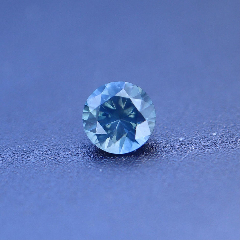 Saphir d'Auvergne taille rond brillant 0.24ct