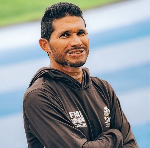 Foto do professor Diego Ferreira.