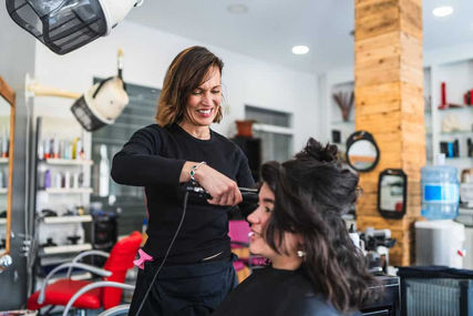 Creating a Standout Client Experience for Your Hair Stylist Business