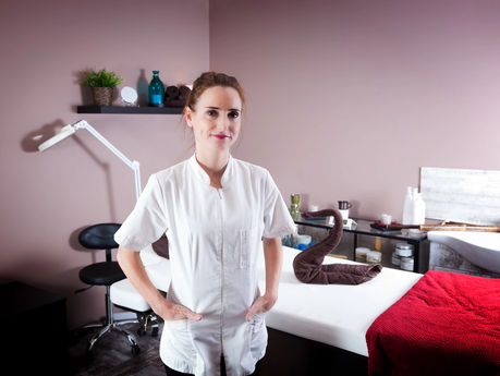 Sole Proprietorship: Your Go-To Guide for Beauty and Wellness Professionals
