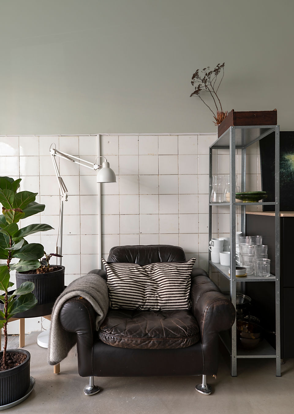 Vintage skinnstol hos Dugg Design i Bjerregaardsgate 49.