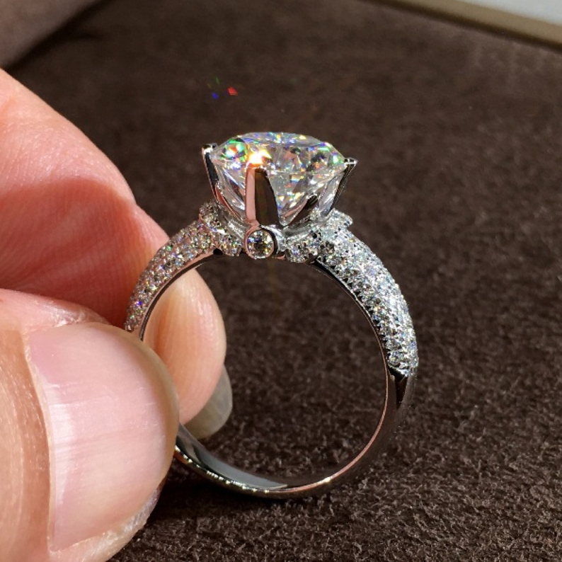 Miniatura: Luxury Moissanite Engagement Ring with Petal Design