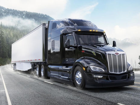 peterbilt_579_ul_shot_2.jpg