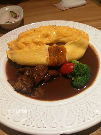 有驚喜的蛋包飯：Banchan and Cook