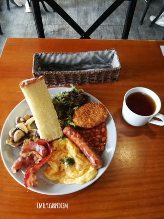 一個人的自在時光：White Court Cafe