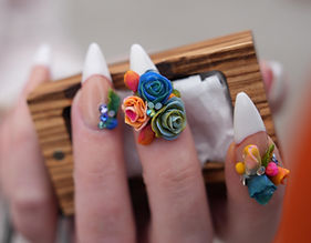 weddingnails_edited.jpg