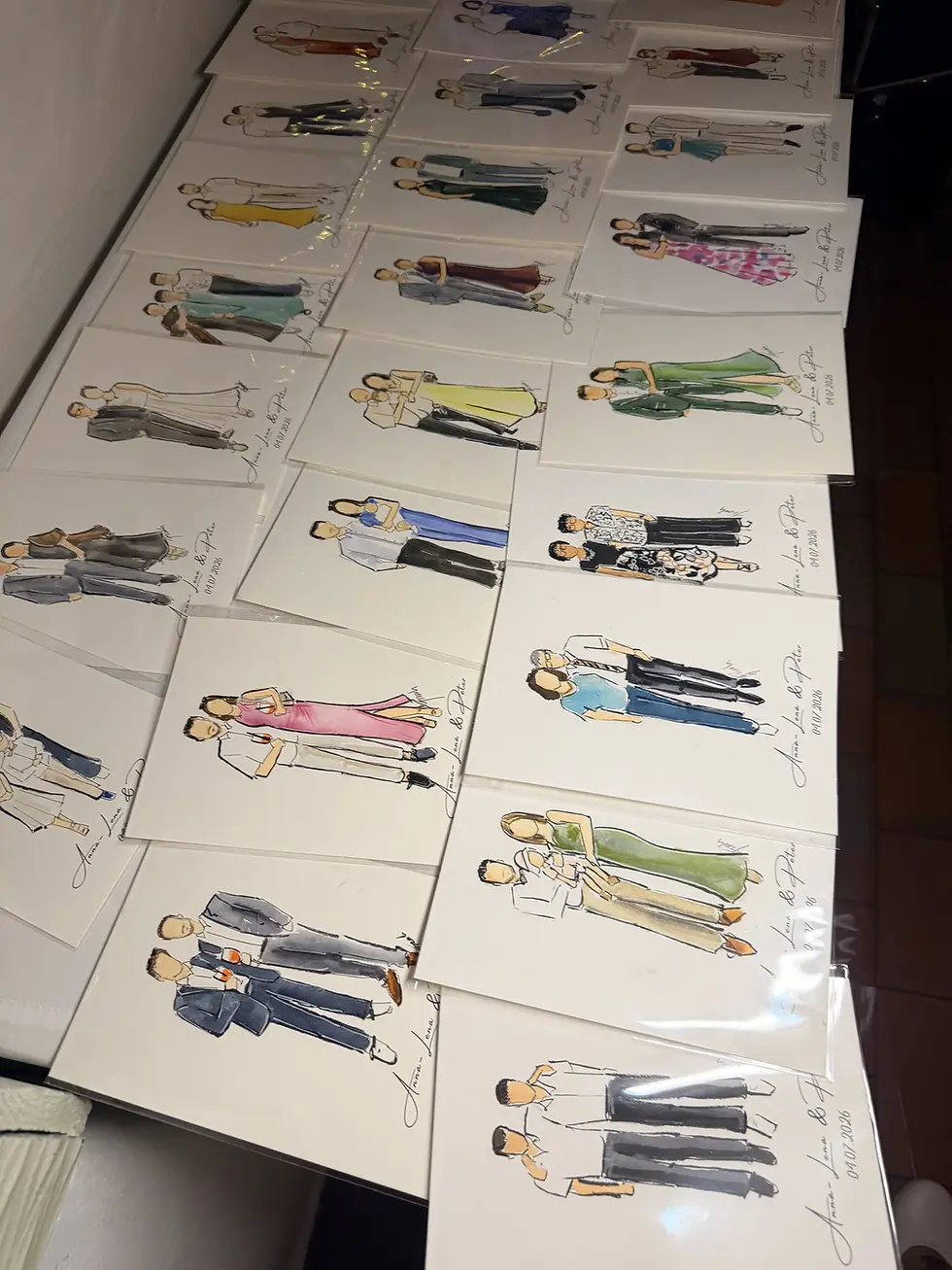 Mehrere handgemalte Gästeporträts einer Hochzeit nach einer Live-Illustration von Fizah in Deutschland.