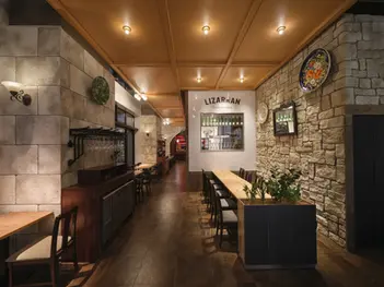 スペイン料理　レストラン内装デザイン