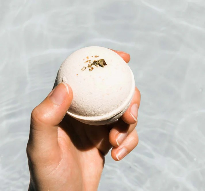 Hemp Bath Bomb - 4oz