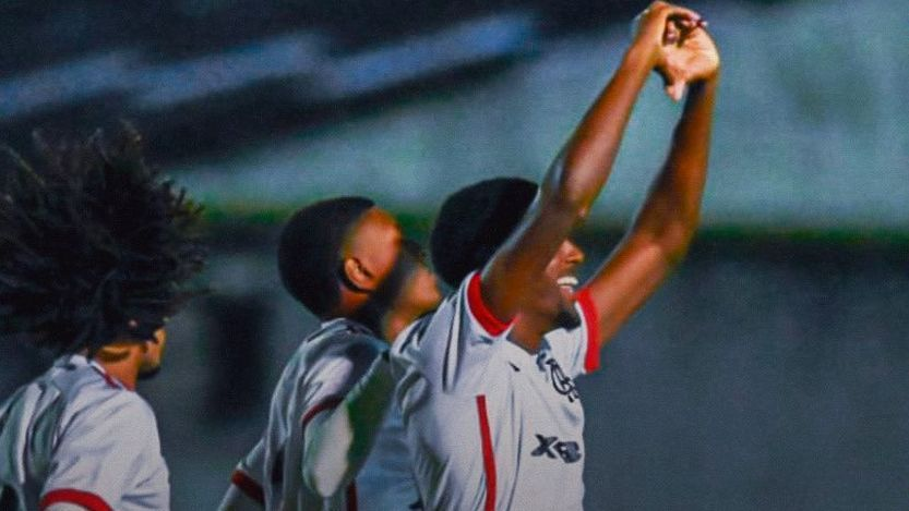 Felipe Lima comemora gol do Flamengo na Copinha (imagem Nayra Halm/Flamengo)