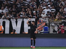 " Corinthians vence o clássico contra o Santos "