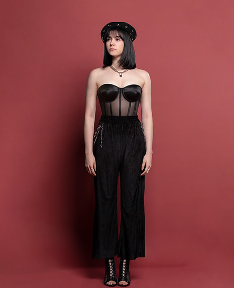 Natalie Gerene's studio model portfolio (2023).