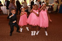 reception 124 kids dancing.jpg