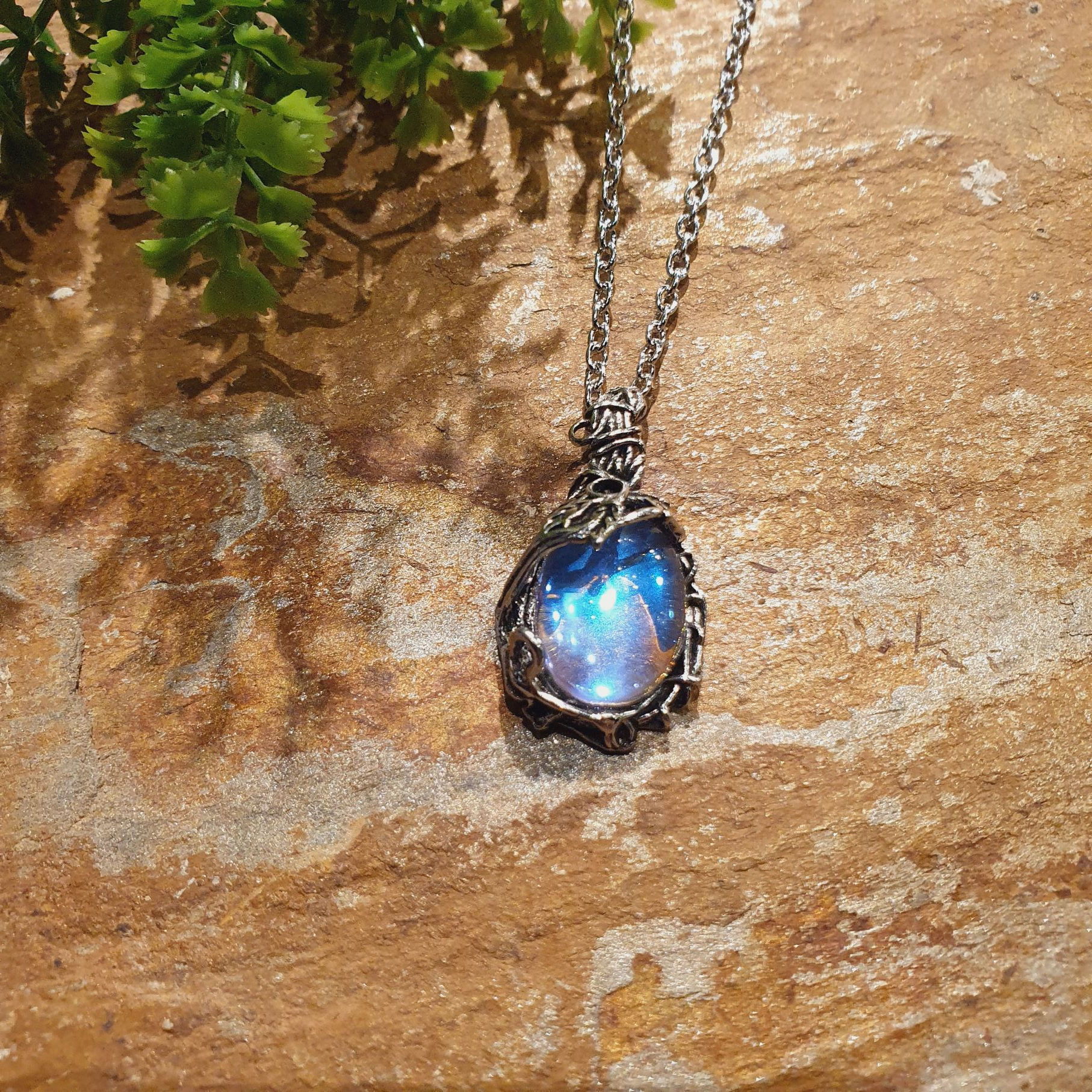 Forest Glow Necklace Stone Whimsical Fairy Bos Gloed Ketting Steen Elf Fee Fantasy Fantasie
