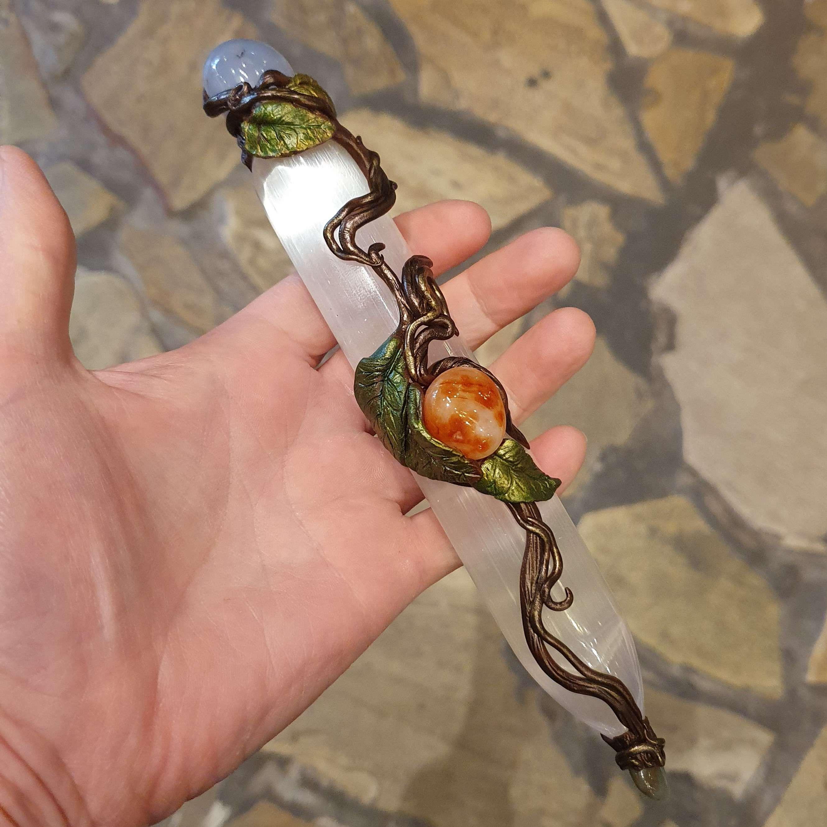 selenite healing wand wicca spiritual rituals seleniet toverstaf helende stenen
