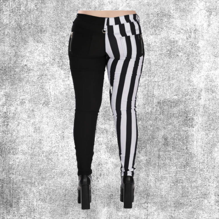 white stripe trousers stretchy gestreept rekbaar wit alternative alternatief beetlejuice emo jester nar clown