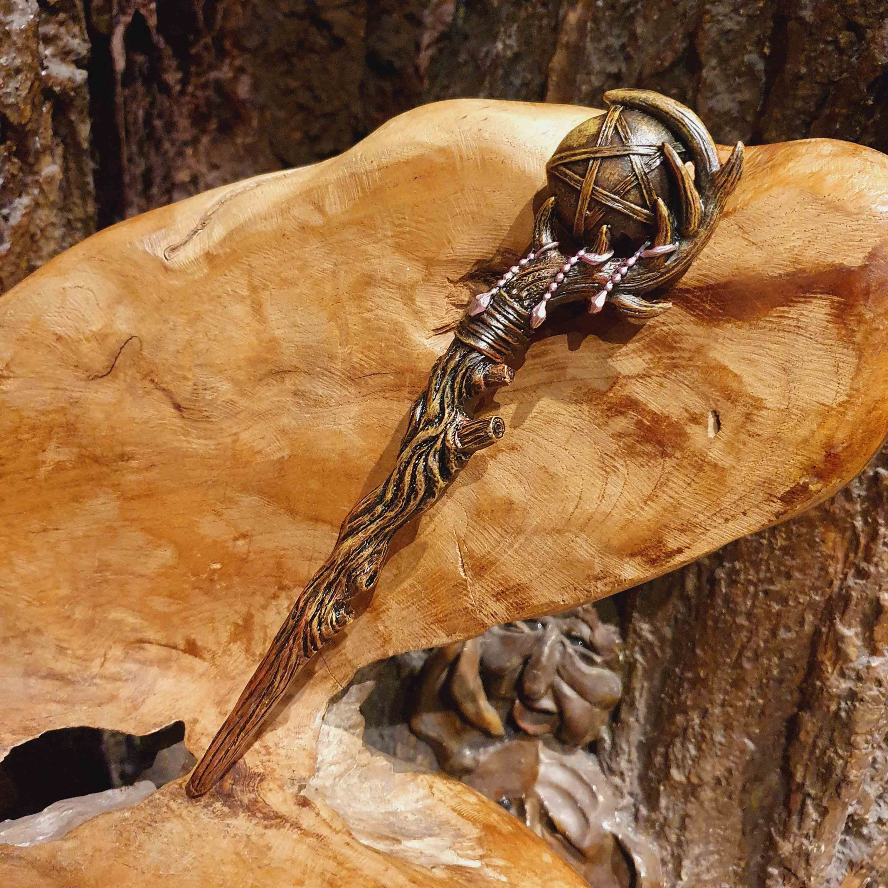 Pentagram wand toverstaf shamaan shaman magical toverstok magie toveren tovenaar wizard wicca