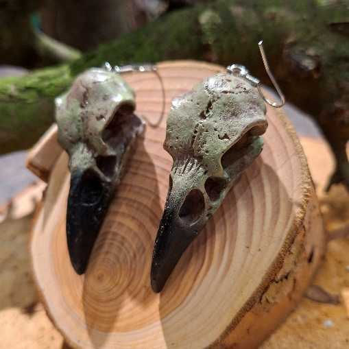 Raven skull earrings bird vogel raaf schedel oorbellen sieraden jewelry alternative fantasy shop chimera winkel