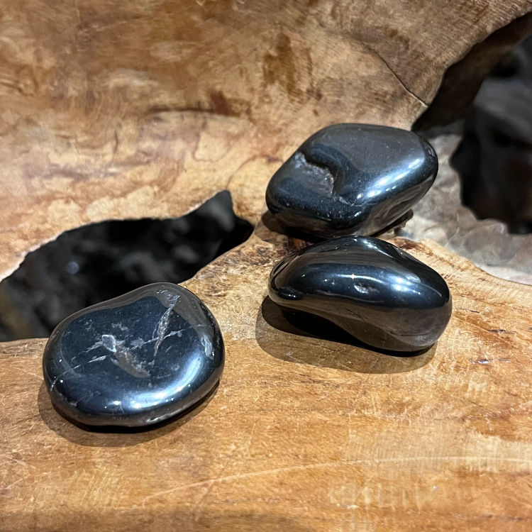 hematite stone black gemstone natural fantasy-shop-winkel