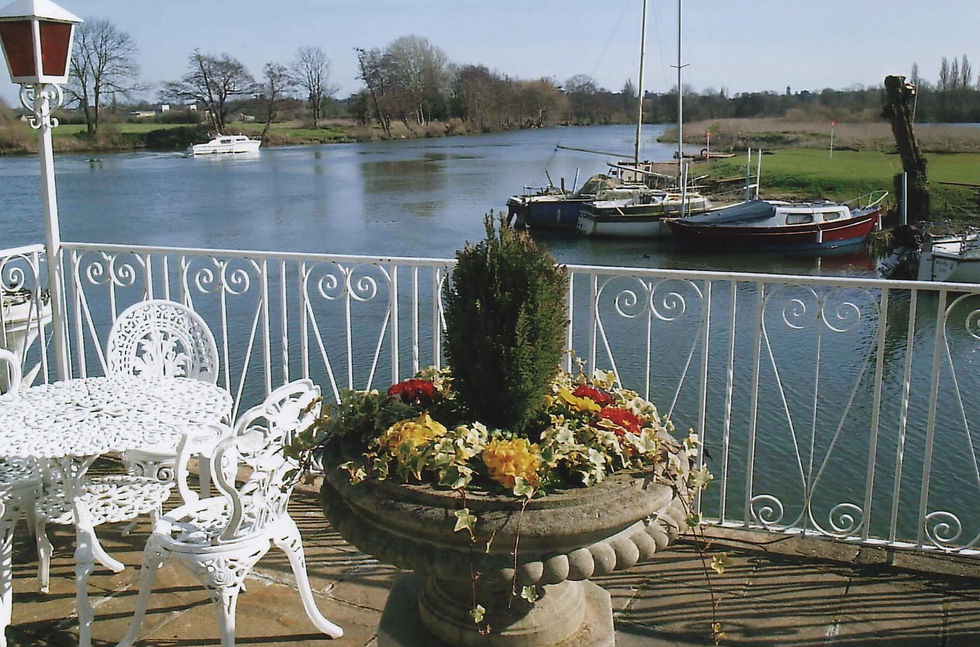 Warren+Lodge+Shepperton+Mar+07+001.jpg
