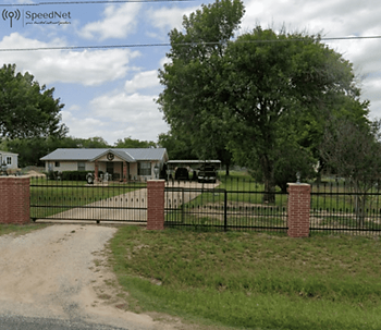 Charming Essence of Gianesville, TX