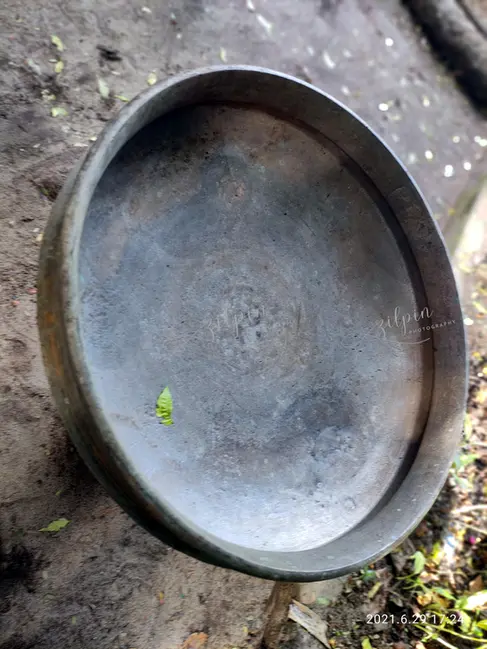 Big bronze uruli varpu