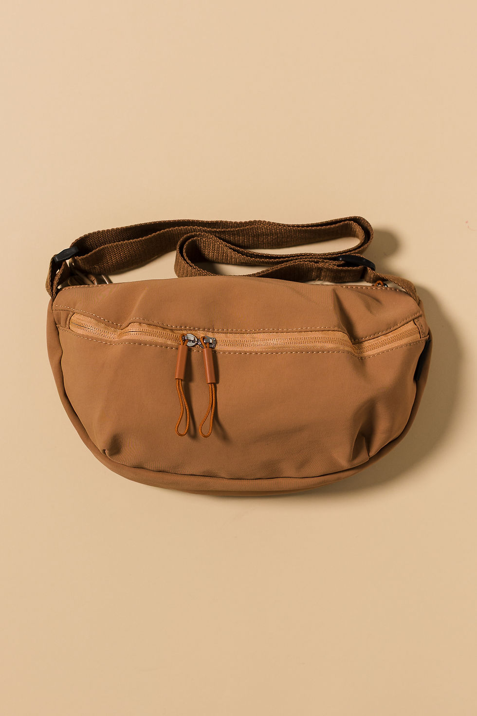 Ateljee Lifestyle Crossbody Bag Bran – brown crossbody handbag with minimalist design