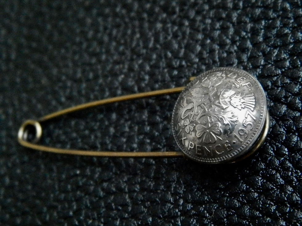 サムネイル： ＃B31　UK Coin Brooch