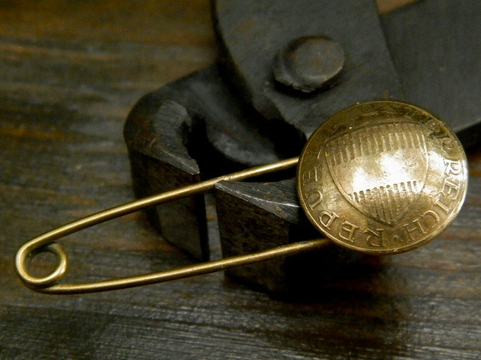 サムネイル： ＃B77　Austria Coin Brooch