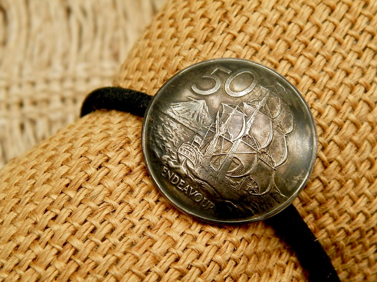 ＃H166  New Zealand Coin Hair Elastic