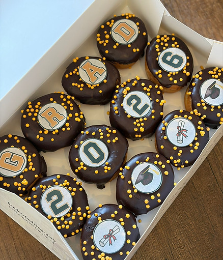 Graduation mini donuts.jpeg