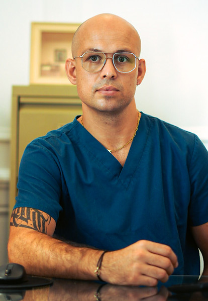 Cabinet dentaire Artemis
Marseille 1er
DR ARTEM ROSOVETSKYY, CHIRURGIEN-DENTISTE