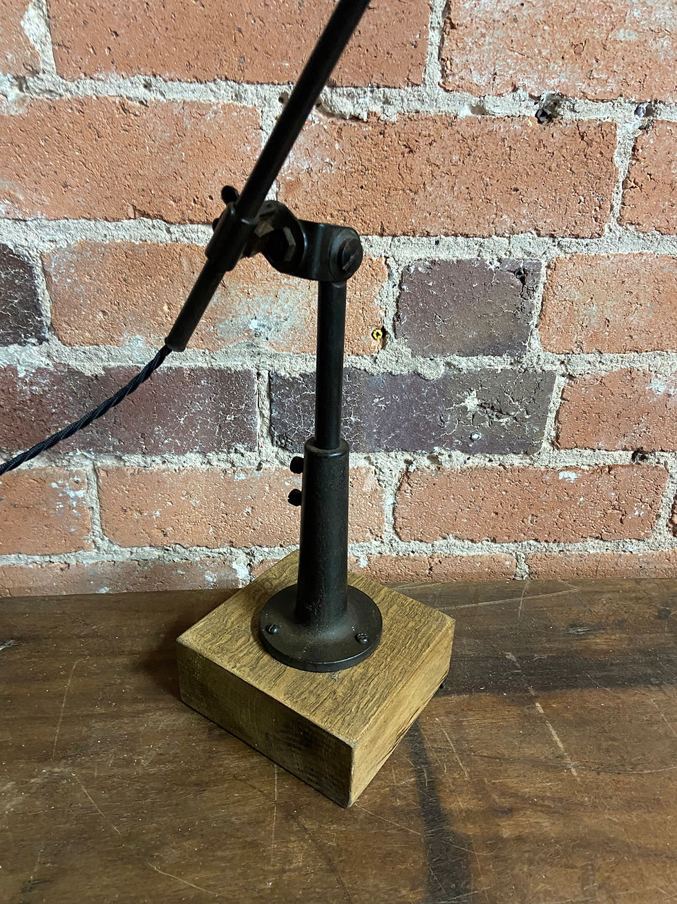 Thumbnail: Vintage Singer SF-2 Machinists Lamp