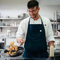 Gregor von Adventure Catering
