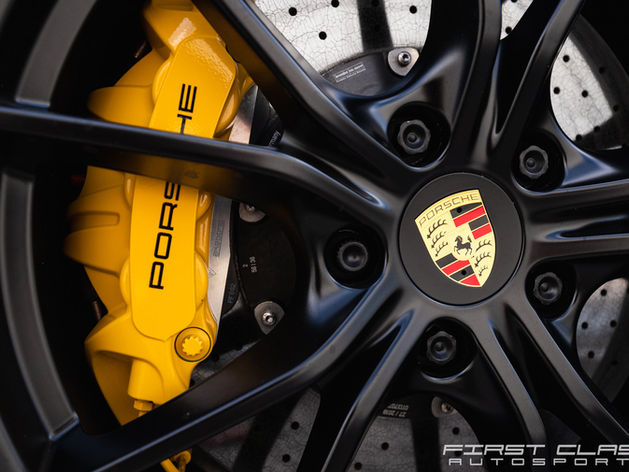 Porsche Powder coating wheels and color change calipers