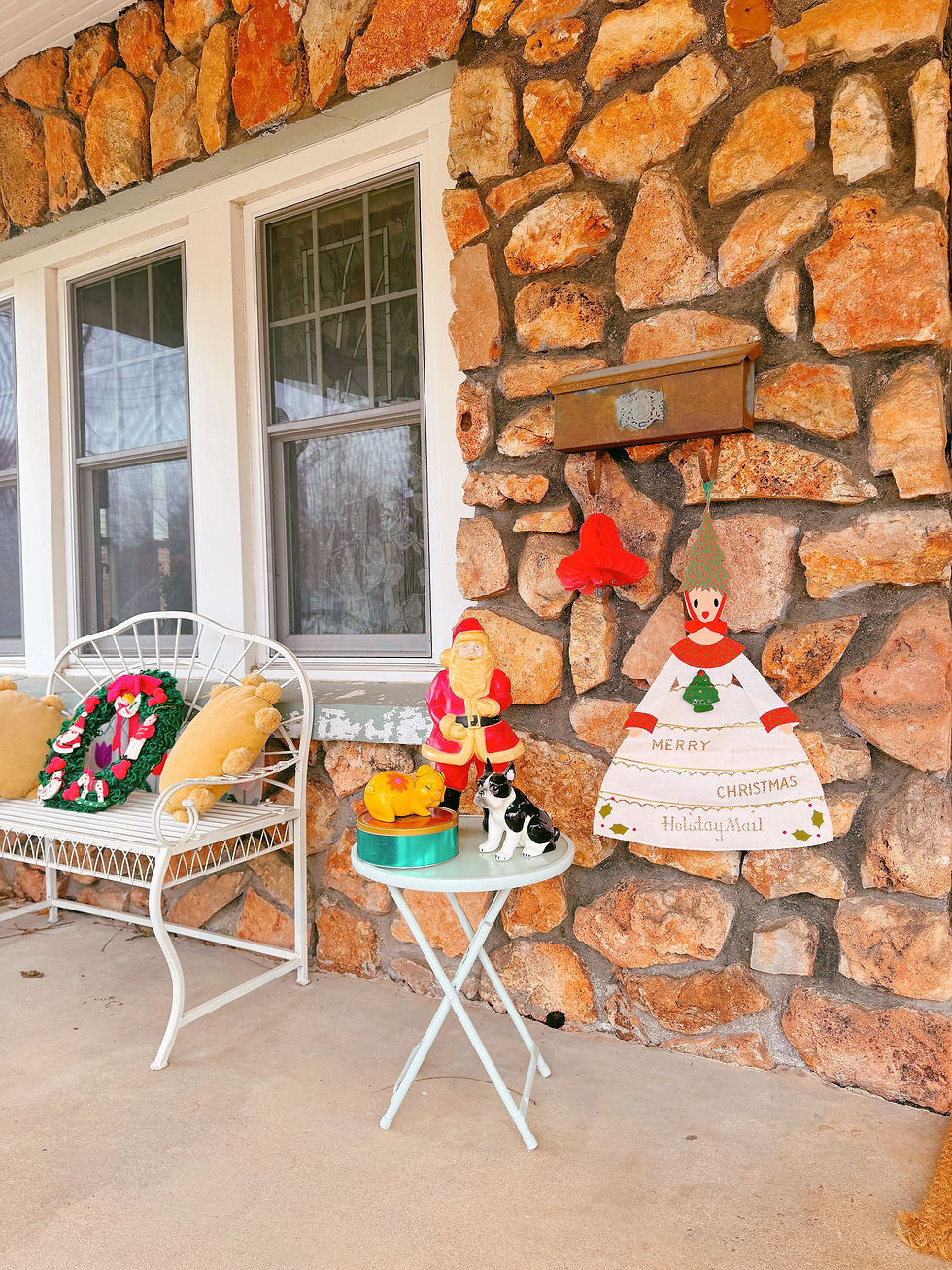 Rock house with vintage Christmas decor