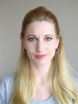 Headshot_Lenka_OlšanováJPG