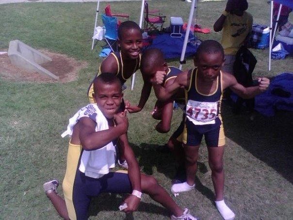 4x100 8-under