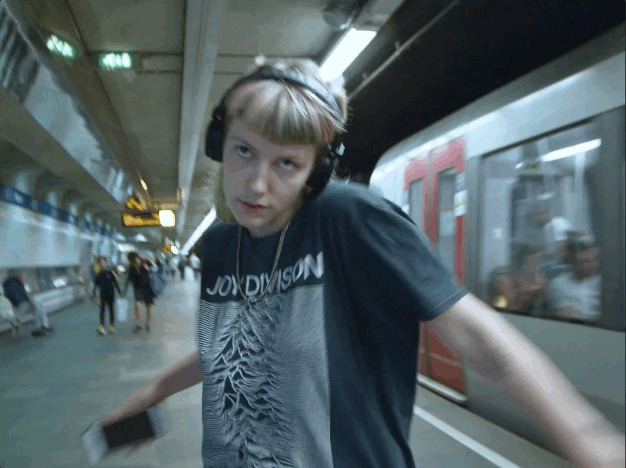 Large GIF (1250x934).gif