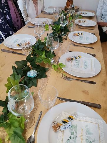 baptême communion événement famille groupe repas