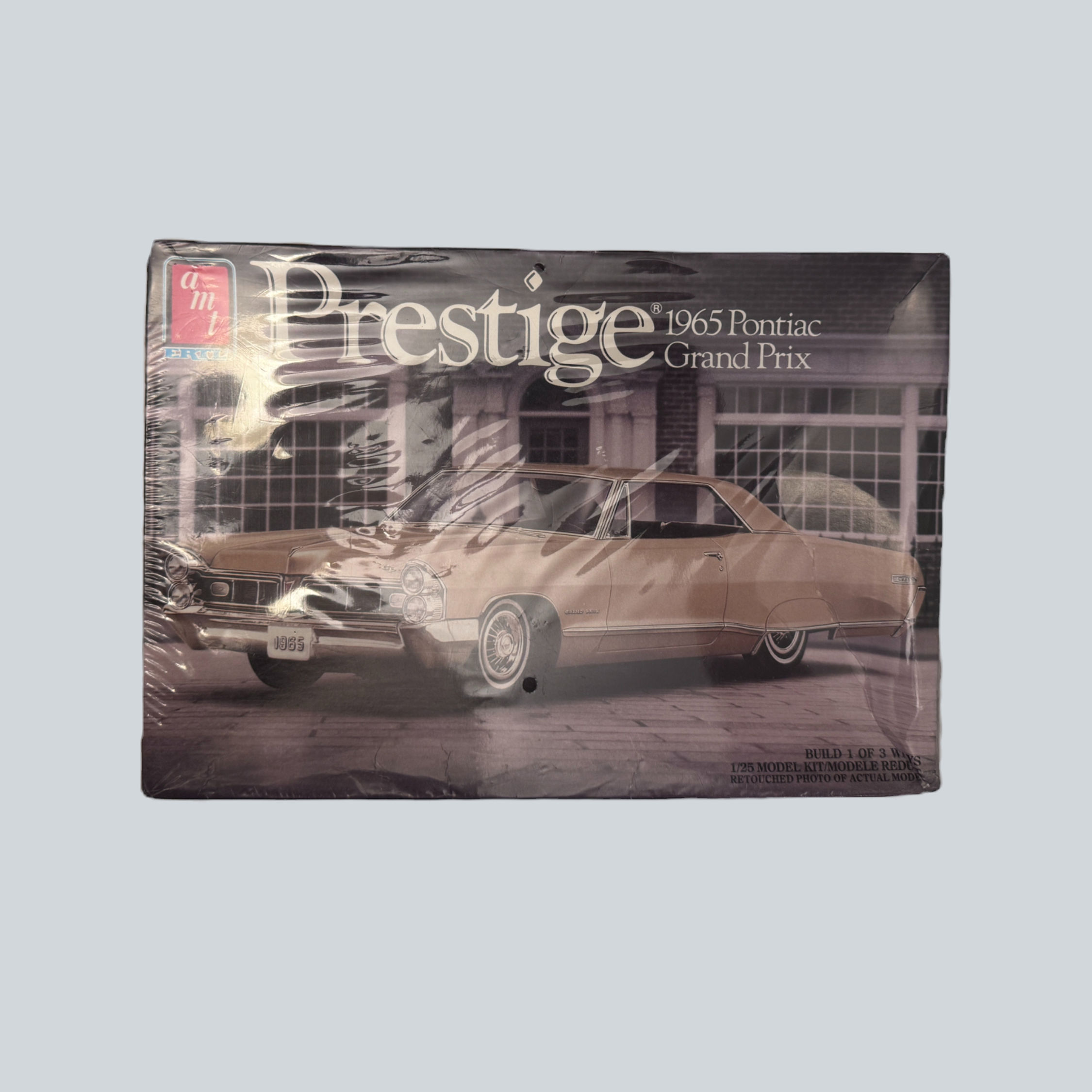 AMT - 1965 Pontiac Grand Prix 'Prestige' 1:25