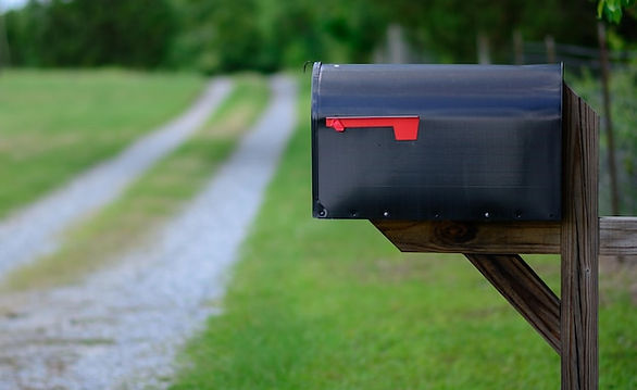 close-up-mailbox-field_1048944-14873486.jpg